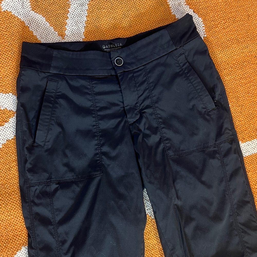 Athleta woman's black nylon jogger pants size 2